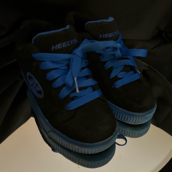 Heely’s - Picture 5 of 10